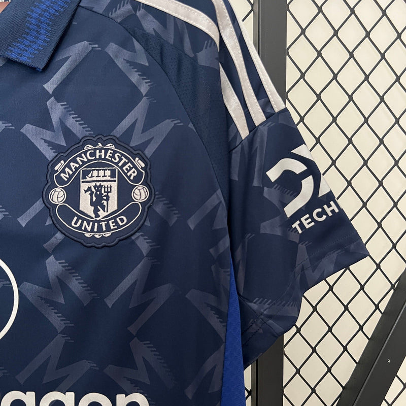 CAMISA LANÇAMENTO DO MANCHESTER UNITED 24/25 AZUL